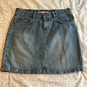 Tommy Hilfiger mini jean skirt size 4